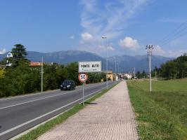 Fonte Alto Village Entrance